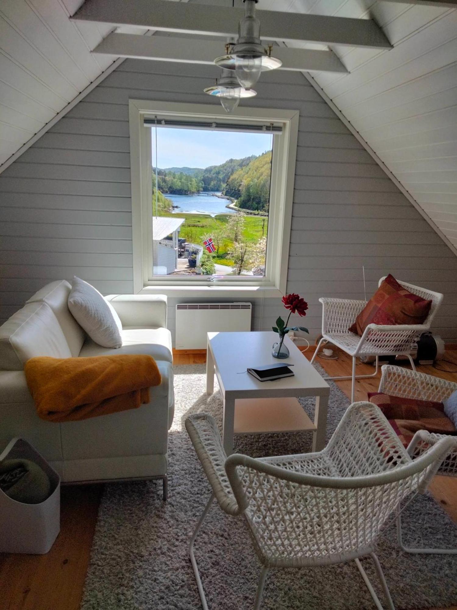 Anneks I Naturskjonne Gitlevag Lyngdal Luaran gambar